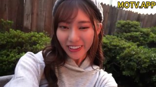清纯甜美肉感身材大奶妹子激情啪啪，翘起屁股后入撞击，奶子晃动男的搞几下软了，掰穴特写跳蛋振动自慰