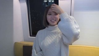 色翁荡熄月月性感小模身穿薄纱勾引男伴_火车便当侧抬腿站位爆肏...